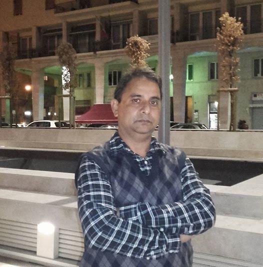 Many Bangladeshis vendor toys on streets in Italy